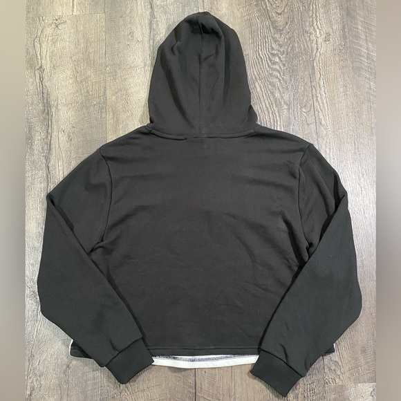 NEW | PUMA Crop Womens Sweatshirt - Picture 2 of 3